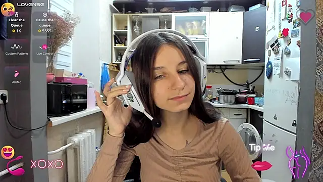 Snapshot of _Nika_Kik chatting on October 27, 2025, 2:54 pm Nika Kik online show from October 27, 2025, 2:54 pm