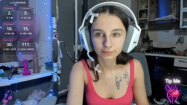 Snapshot of _Nika_Kik chatting on November 28, 2025, 12:57 am Nika Kik online show from November 28, 2025, 12:57 am