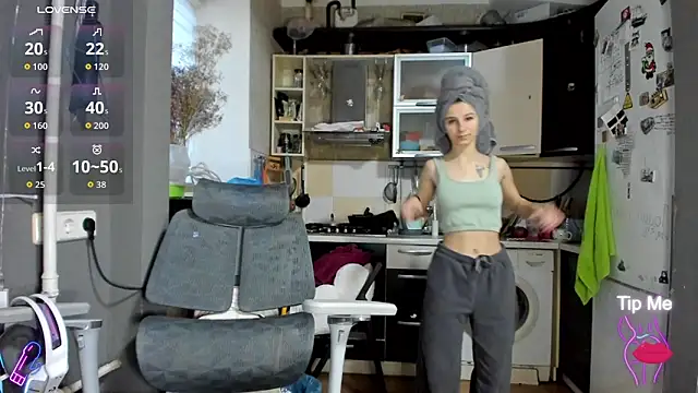 Snapshot of _Nika_Kik chatting on December 19, 2025, 12:56 pm Nika Kik online show from December 19, 2025, 12:56 pm