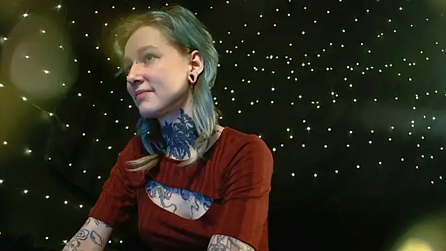 Littlespacemouse online show from December 16, 2025, 6:35 pm