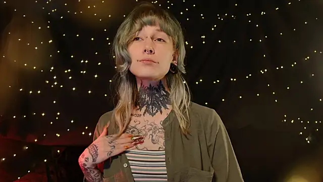 Littlespacemouse online show from January 14, 2026, 12:44 pm