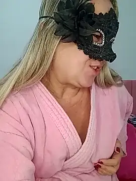 titiasexy online show from July 17, 2026, 12:56 pm