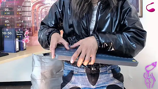 Catalella Ar online show from November 15, 2025, 3:37 am