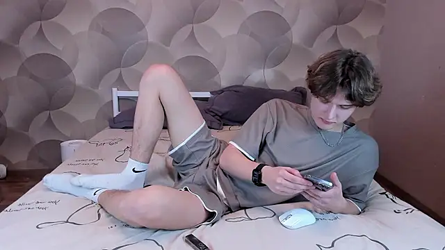 Ian Flor online show from February 24, 2026, 3:54 pm