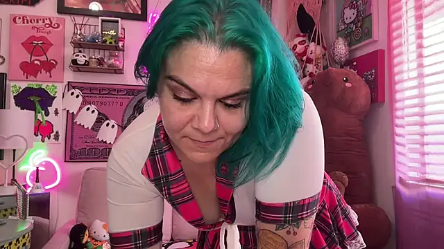 CherryBombBomb online show from October 24, 2025, 7:10 pm