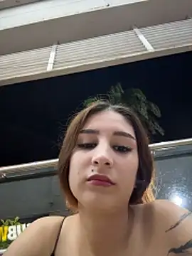 Mon Cherry online show from February 12, 2026, 1:33 am