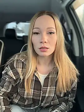 LavenderHot online show from November 16, 2025, 2:28 am