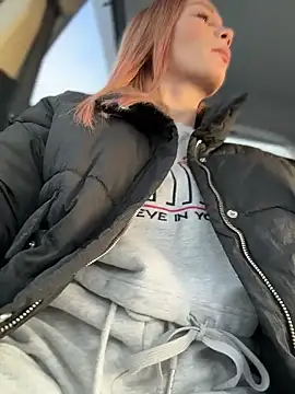 Snapshot of LavenderHot chatting on February 10, 2026, 2:37 am LavenderHot online show from February 10, 2026, 2:37 am