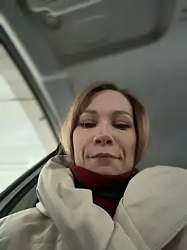 Snapshot of LavenderHot chatting on February 28, 2026, 2:34 am LavenderHot online show from February 28, 2026, 2:34 am