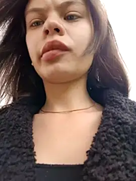 Snapshot of Violeta_12- chatting on April 29, 2026, 5:30 pm Violeta 12- online show from April 29, 2026, 5:30 pm