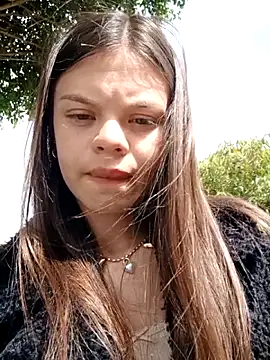 Snapshot of Violeta_12- chatting on May 8, 2026, 7:19 pm Violeta 12- online show from May 8, 2026, 7:19 pm