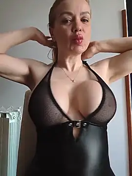 Snapshot of eva_ragazzadolce chatting on June 6, 2026, 12:10 pm eva ragazzadolce online show from June 6, 2026, 12:10 pm