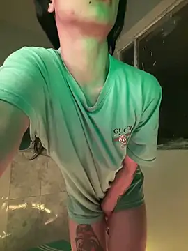 Snapshot of CieloTaylor chatting on January 9, 2025, 2:33 am CieloTaylor online show from January 9, 2025, 2:33 am