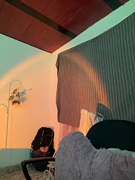 Snapshot of CieloTaylor chatting on October 22, 2025, 4:13 am CieloTaylor online show from October 22, 2025, 4:13 am