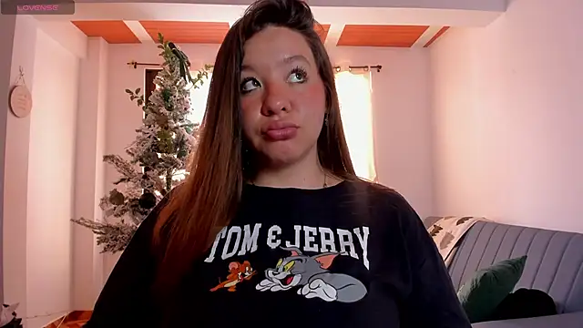 Simply Zoe   online show from December 16, 2025, 6:35 pm