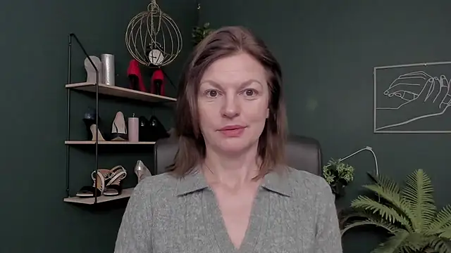 Snapshot of VivianWILD chatting on December 3, 2025, 6:54 am VivianWILD online show from December 3, 2025, 6:54 am