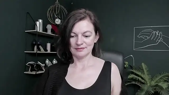 VivianWILD online show from May 23, 2026, 5:34 am