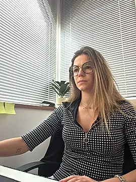 lucie mehott online show from February 20, 2026, 9:54 am