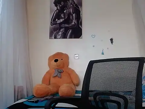 Snapshot of TeenieReeny chatting on January 15, 2025, 1:41 pm TeenieReeny online show from January 15, 2025, 1:41 pm