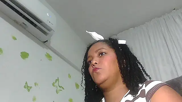 Snapshot of RACHELL__HOT chatting on December 21, 2025, 6:15 pm RACHELL HOT online show from December 21, 2025, 6:15 pm