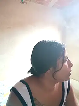 Giselabrunette25 online show from November 30, 2025, 3:49 pm