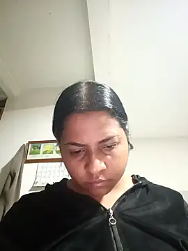 Giselabrunette25 online show from February 19, 2026, 8:21 am