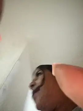 Giselabrunette25 online show from April 2, 2026, 4:37 pm