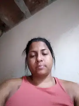 Giselabrunette25 online show from April 9, 2026, 10:15 pm