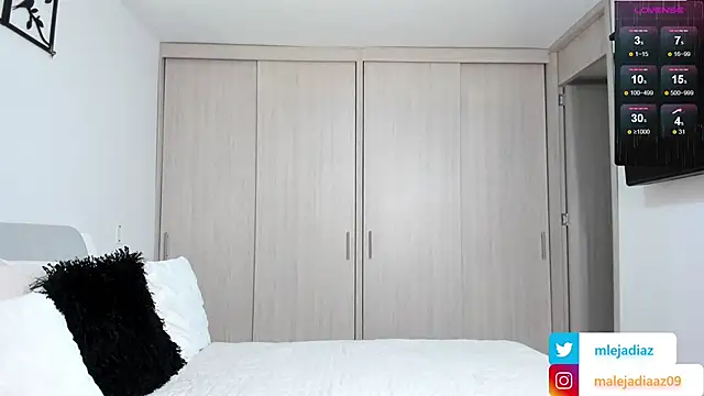 Snapshot of MalejaDiaz_ chatting on February 1, 2025, 3:28 pm MalejaDiaz  online show from February 1, 2025, 3:28 pm