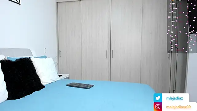 Snapshot of MalejaDiaz_ chatting on February 18, 2025, 12:37 am MalejaDiaz  online show from February 18, 2025, 12:37 am