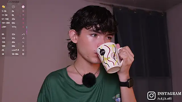 Angelo 018 online show from April 23, 2026, 2:24 am