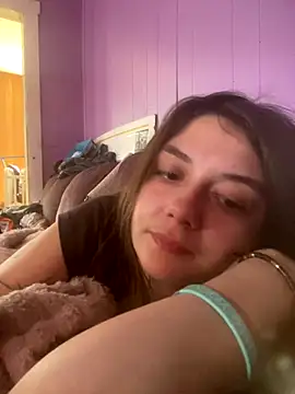 Snapshot of itzcheyduh chatting on October 7, 2025, 2:47 pm itzcheyduh online show from October 7, 2025, 2:47 pm