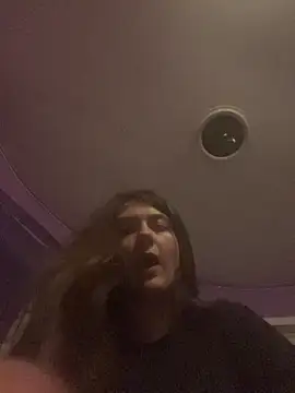 Snapshot of itzcheyduh chatting on October 24, 2025, 11:56 pm itzcheyduh online show from October 24, 2025, 11:56 pm