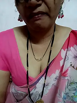 Snapshot of Hotanita99 chatting on January 6, 2026, 5:11 am Hotanita99 online show from January 6, 2026, 5:11 am