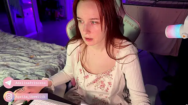 Snapshot of pearl_princess_ chatting on December 27, 2024, 7:35 pm pearl princess online show from December 27, 2024, 7:35 pm