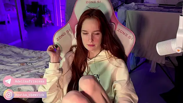 Snapshot of pearl_princess_ chatting on January 16, 2025, 12:34 am pearl princess online show from January 16, 2025, 12:34 am