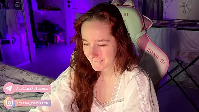 Snapshot of pearl_princess_ chatting on February 24, 2025, 12:20 am pearl princess online show from February 24, 2025, 12:20 am