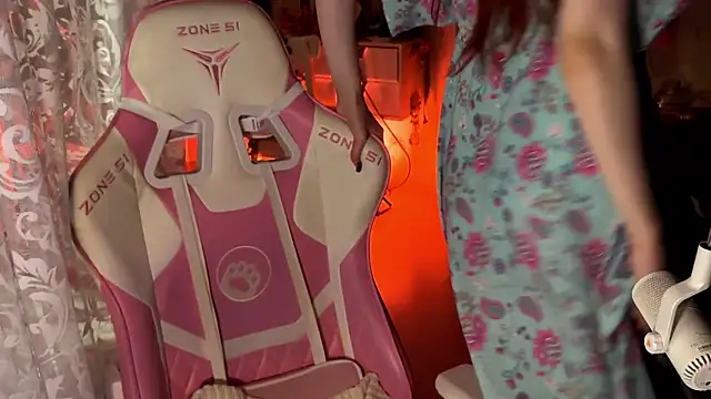 Snapshot of pearl_princess_ chatting on September 26, 2025, 11:09 pm pearl princess online show from September 26, 2025, 11:09 pm