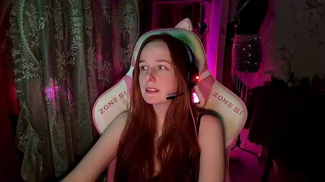 Snapshot of pearl_princess_ chatting on June 29, 2026, 7:36 pm pearl princess online show from June 29, 2026, 7:36 pm