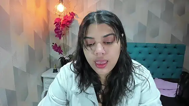 LindaBreeS online show from February 15, 2026, 2:14 pm