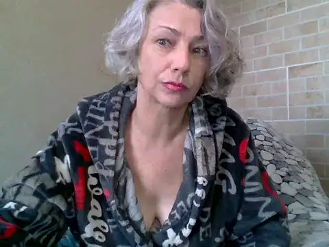 Snapshot of Lorie_Carrie chatting on October 14, 2025, 8:04 am Lorie Carrie online show from October 14, 2025, 8:04 am