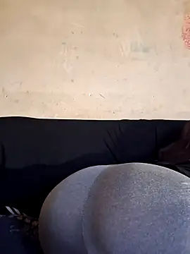 Snapshot of CoreSashaDylan chatting on February 6, 2025, 7:56 am CoreSashaDylan online show from February 6, 2025, 7:56 am