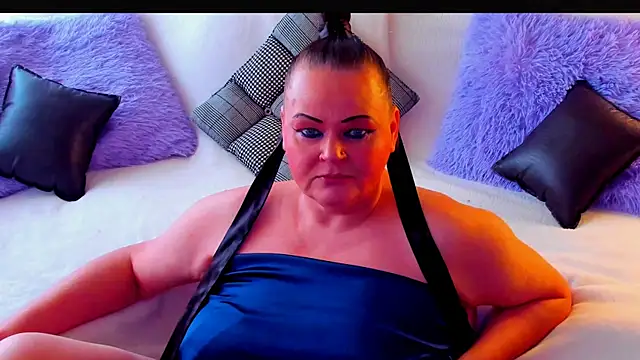Snapshot of MilanaBiegert chatting on June 19, 2026, 6:40 am MilanaBiegert online show from June 19, 2026, 6:40 am