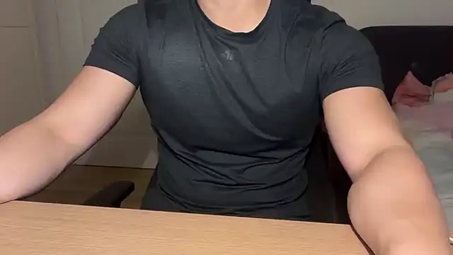 jungcock3210 online show from December 1, 2025, 4:12 pm