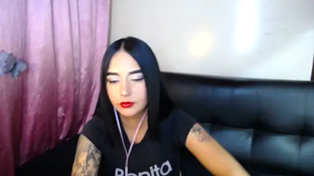 Annerainhoot online show from November 30, 2025, 5:44 am