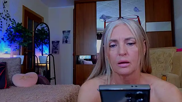 Snapshot of amelia_blondy chatting on May 8, 2026, 2:44 pm amelia blondy online show from May 8, 2026, 2:44 pm