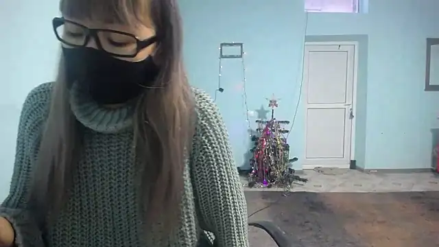 elllaaxx online show from January 4, 2025, 11:22 am