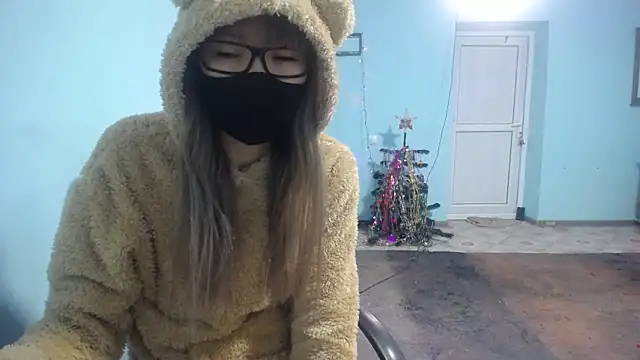 elllaaxx online show from January 7, 2025, 6:38 am