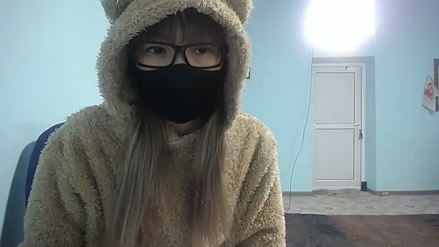 elllaaxx online show from February 18, 2025, 3:53 am