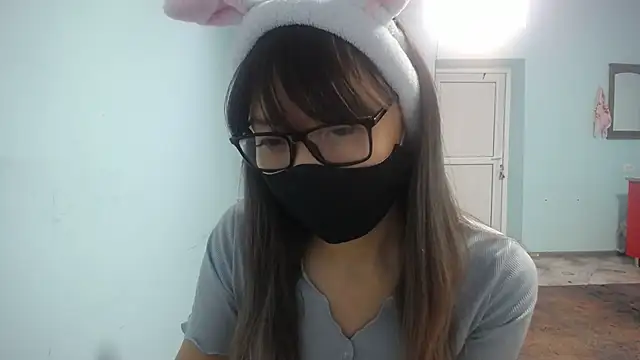 elllaaxx online show from October 22, 2025, 4:13 am